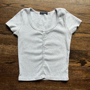 Brandy Melville Zelly top gray and white striped excellent condition
